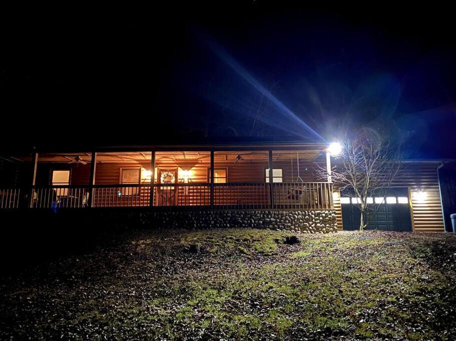 Hibernation Hideaway Villa Blairsville Exterior photo